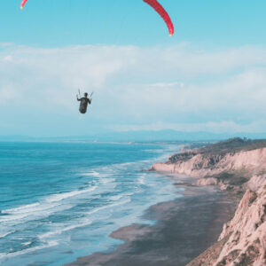 paragliding-lance-anderson--nte12rkTok-unsplash